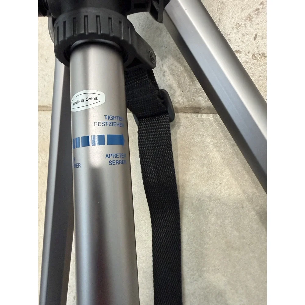 Promaster 6200 Photo/Video Tripod (PR03264) - Very nice condition